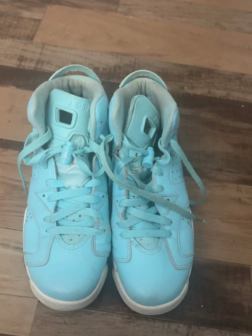 Jordan Kids High-Top Sneakers in Light Blue and Gold